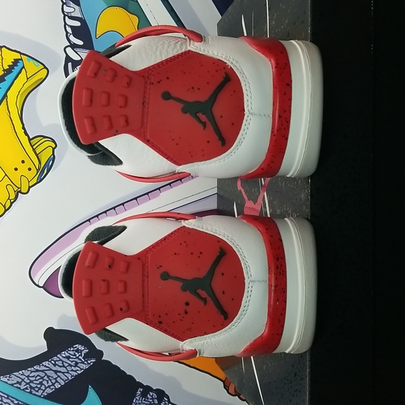 Air Jordan 4 Retro \